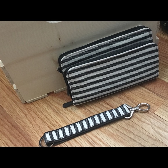 Thirty-One Perfect Cents Wallet & Key Fob - Picture 1 of 4